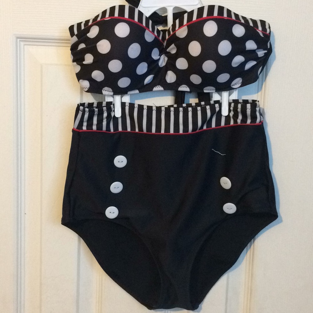 Pinup girl bathing suit